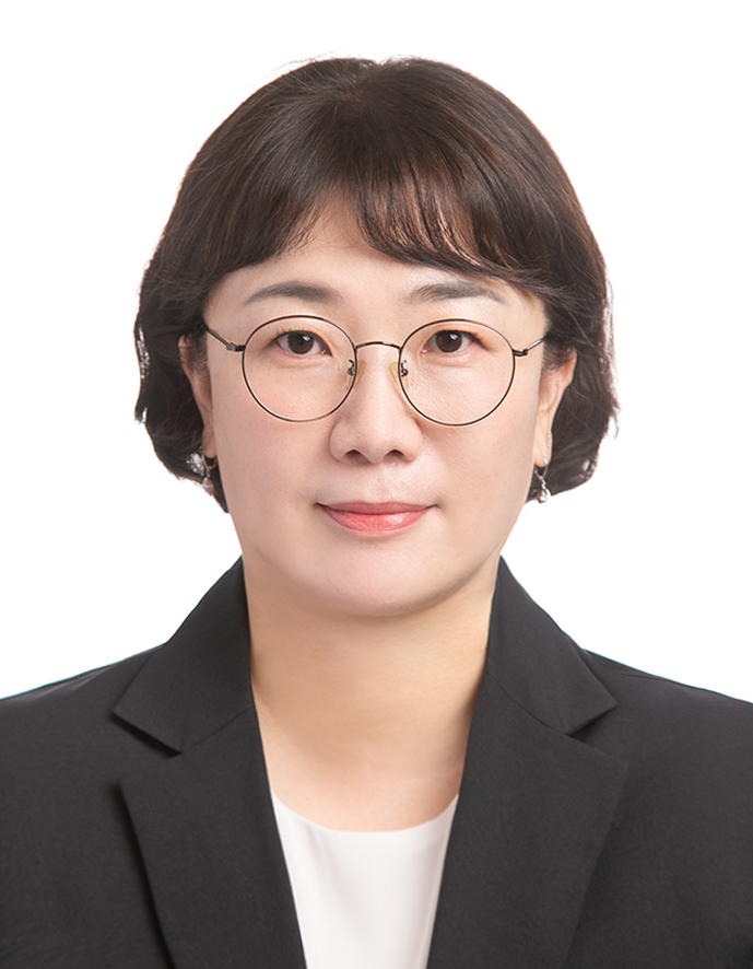 장나희 교수